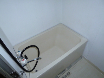 Bath. Spacious bath is popular! Also take daily tired! ! 