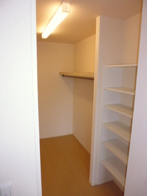 Living and room. Second floor south Western-style ・ Walk-in closet