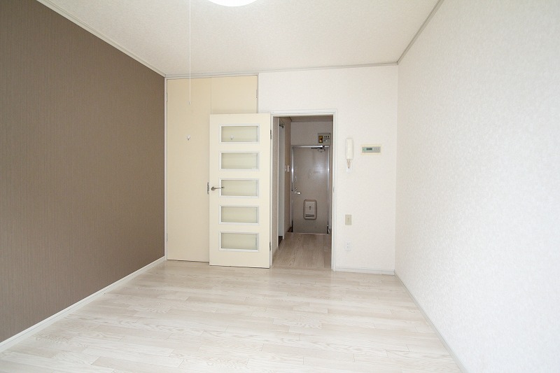 Living and room
