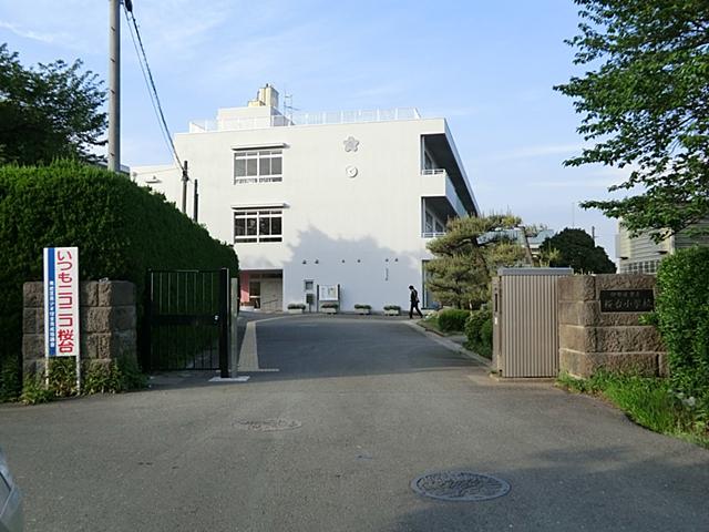 Primary school. Isehara Municipal Sakuradai to elementary school 450m