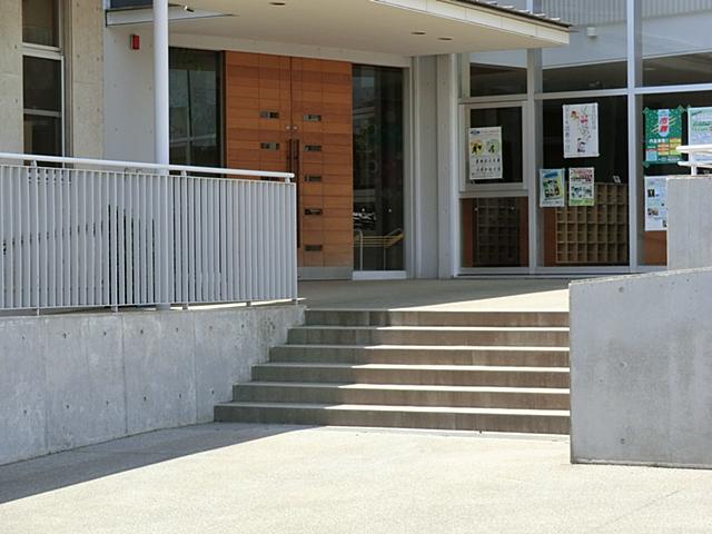 kindergarten ・ Nursery. Isehara Light 550m to kindergarten