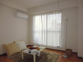 Living and room.  ※ Table in the photos for the model room ・ Not have a cushion, etc.