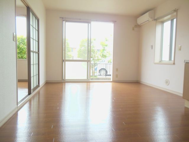 Living and room. Corner room! 10 Pledge of living! !