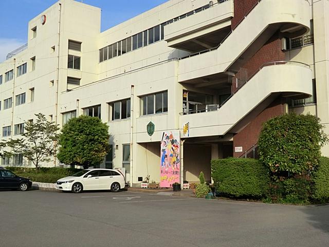 Junior high school. Isehara Municipal Isehara until junior high school 1689m