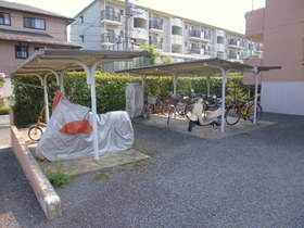 Other common areas. Spread of bicycle parking lot, Bike negotiable