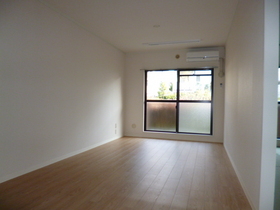Living and room. floor ・ Beautiful LDK, which was re-covered wall