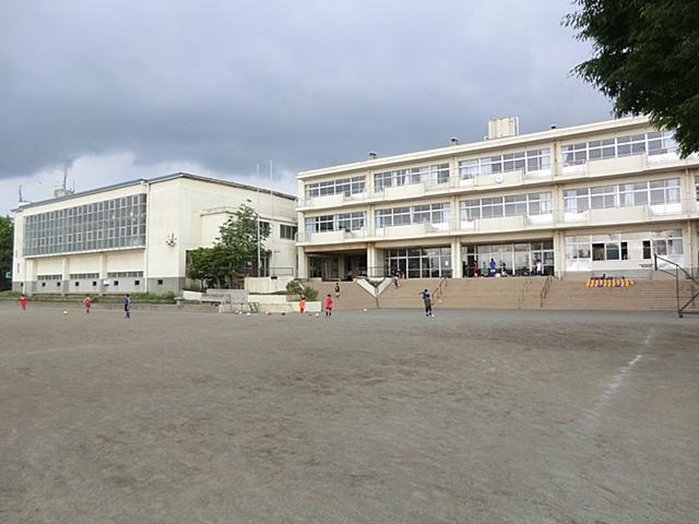 Primary school. Isehara Municipal Naruse to elementary school 1320m