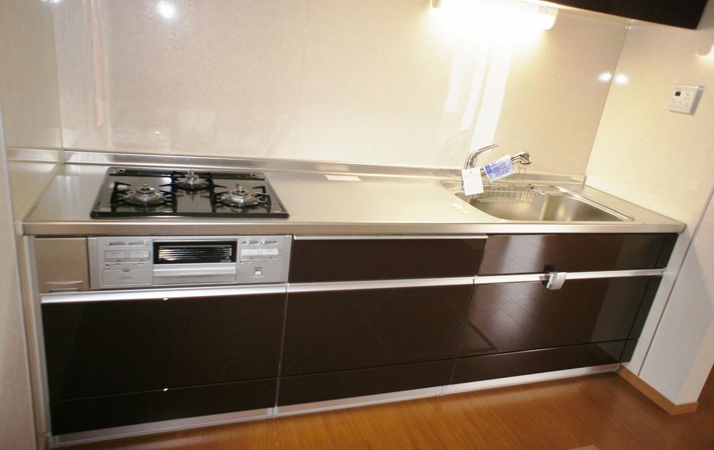Same specifications photo (kitchen). Example of construction