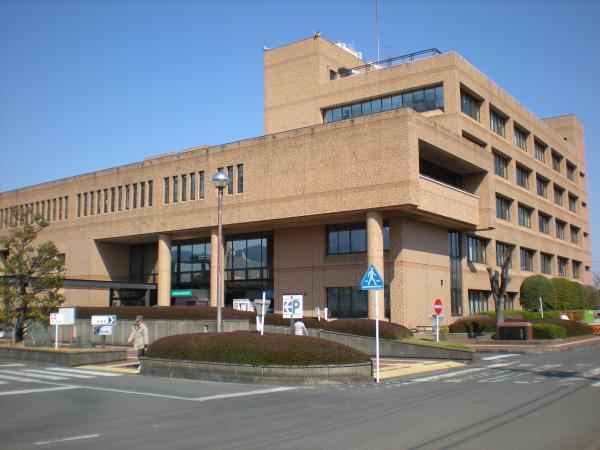 Government office. Isehara 2144m to city hall