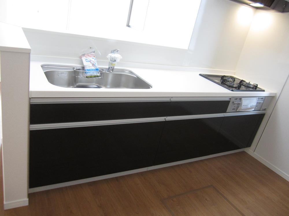 Kitchen. Local (12 May 2013) Shooting