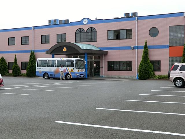 kindergarten ・ Nursery. Isehara Yakumo to kindergarten 929m