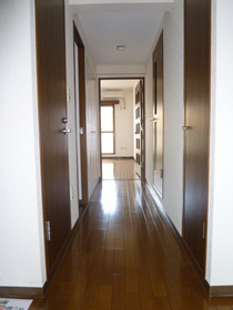 Other. Corridor that continues until the room