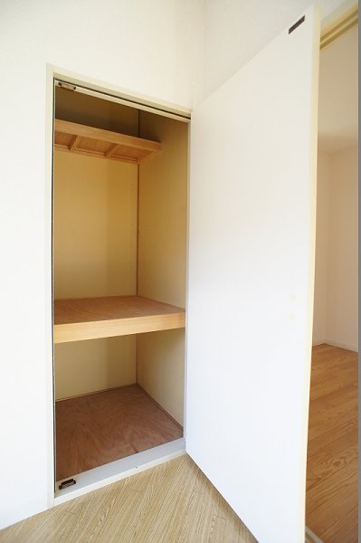 Other. Storage (Western-style 4.5 Pledge)