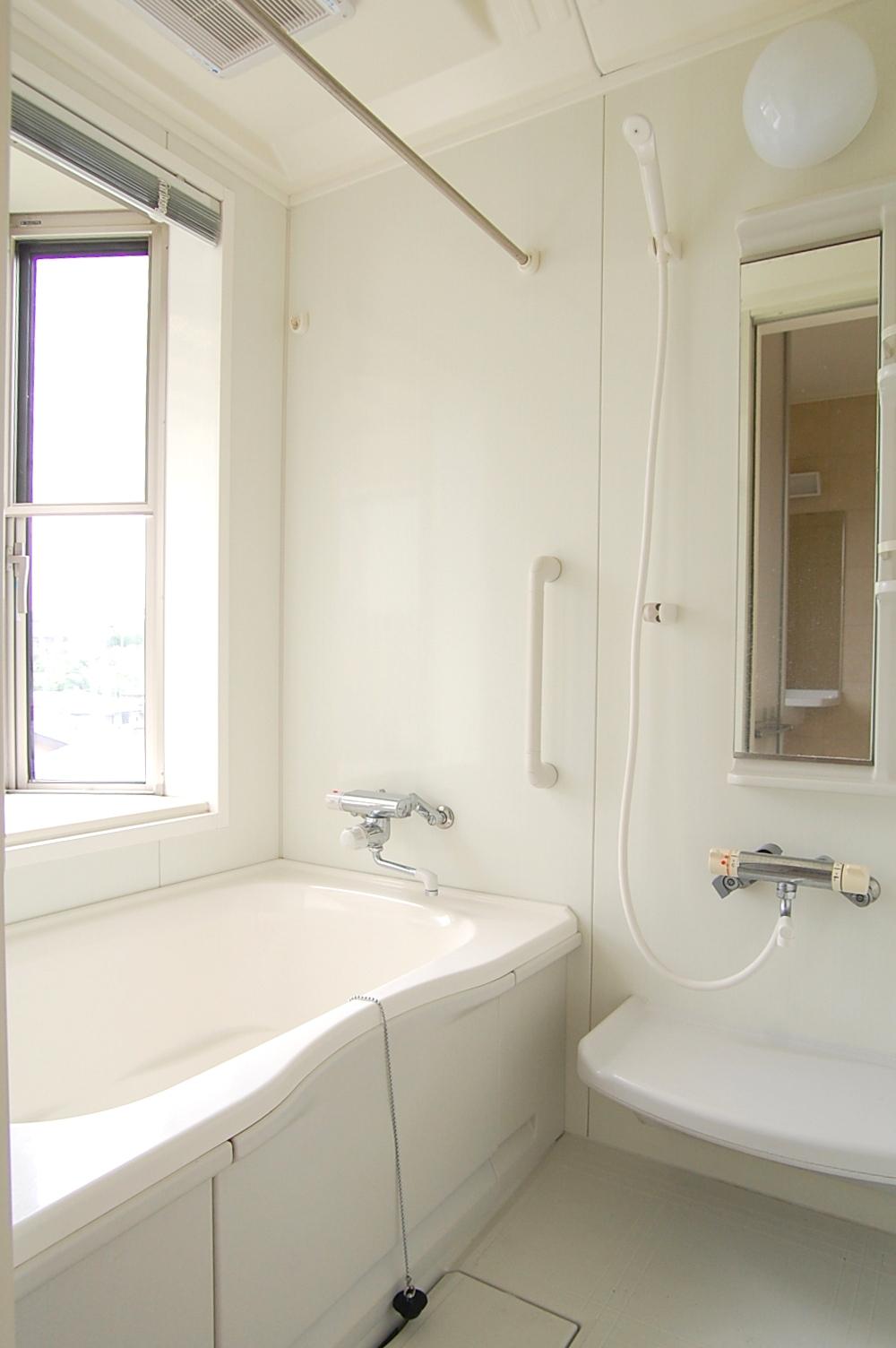 Other introspection. First floor bathroom.