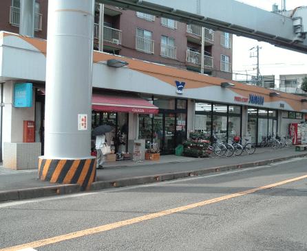 Supermarket. Mountain or store Fukasawa store up to (super) 1089m