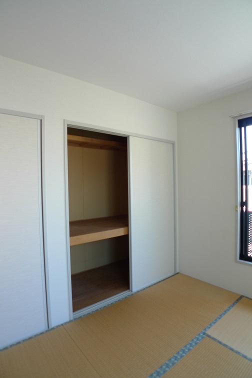 Receipt. Japanese-style closet
