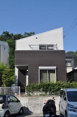 Local appearance photo. Building exterior photo. Heisei 20 July architecture of the building. 