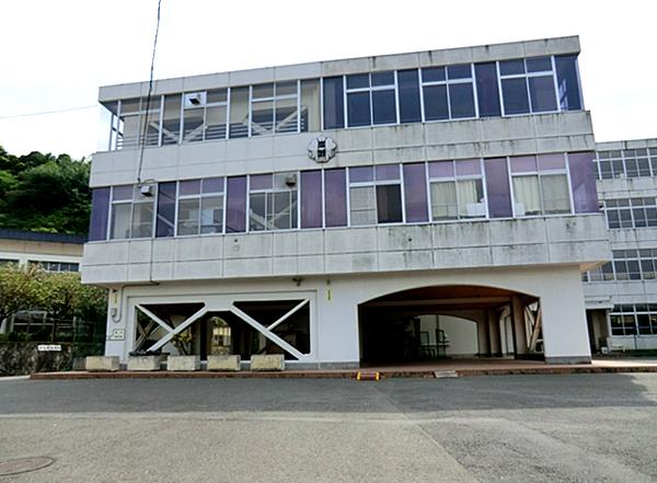 Junior high school. Iwase junior high school
