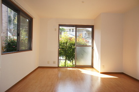 Living and room. LDK10 Pledge
