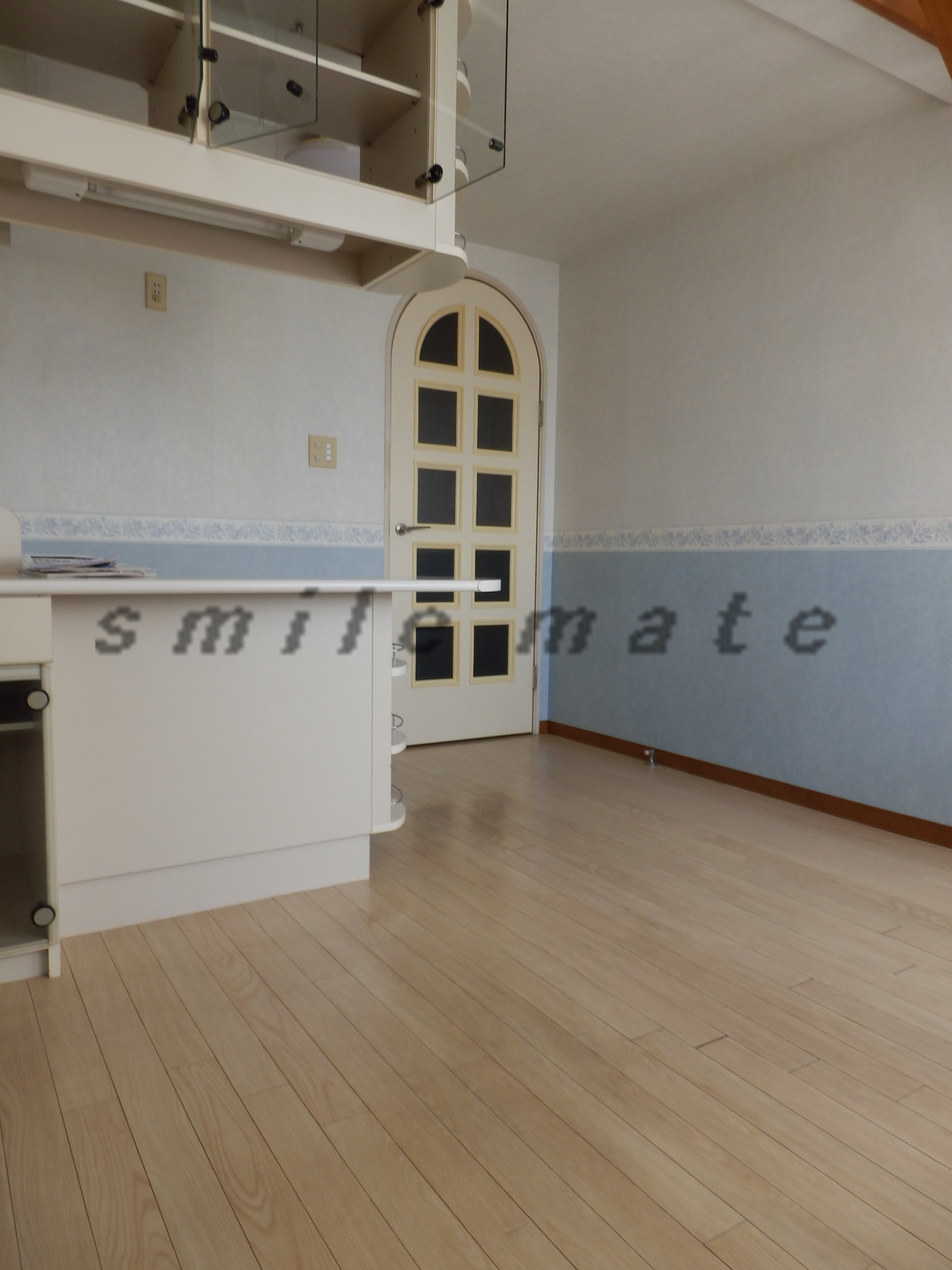 Other room space. It will be a separate room of the reference photograph