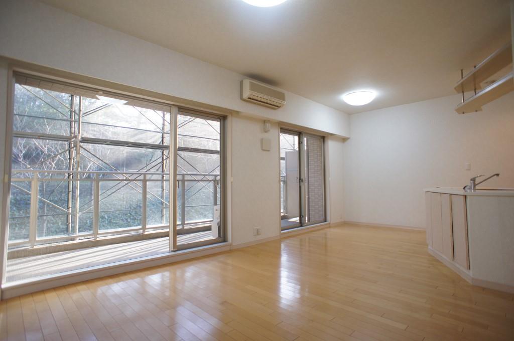 Living and room