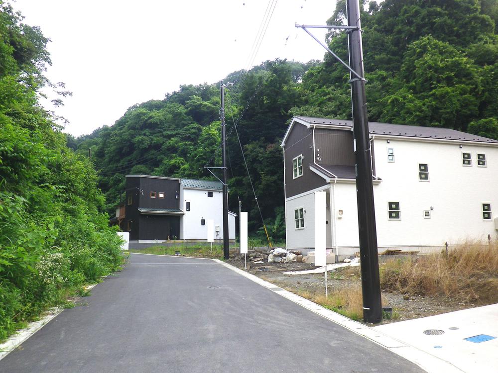 Local photos, including front road. Local (July 2013) Shooting