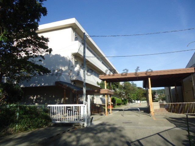 Primary school. 612m to Kamakura Municipal Fukasawa Elementary School (elementary school)