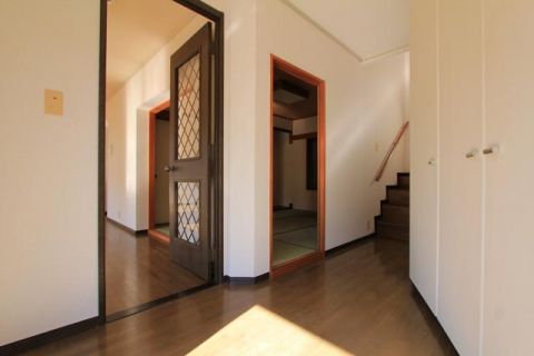 Entrance. There is a large storage space in the entrance