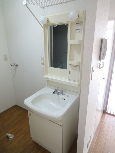 Washroom. Washroom