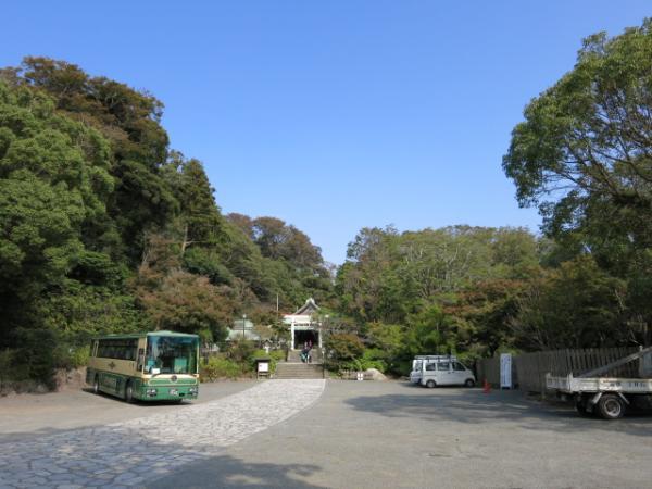 Streets around. 700m Miya Oto to the periphery of the city skyline