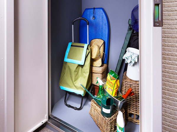 Other.  [Prepare a trunk room of all dwelling units worth] We prepared the trunk room to dwelling unit. Outdoor goods and car accessories, In addition, such as sports equipment, For convenient storage, such as infrequent seasonal use.  ※ Type by different size (more than the published photograph of the same specifications)