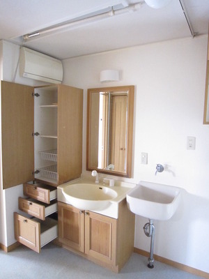 Washroom. Undressing space, which is also dry electric room