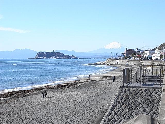 Other Environmental Photo. Enoshima and Mt. Fuji from Inamuragasaki