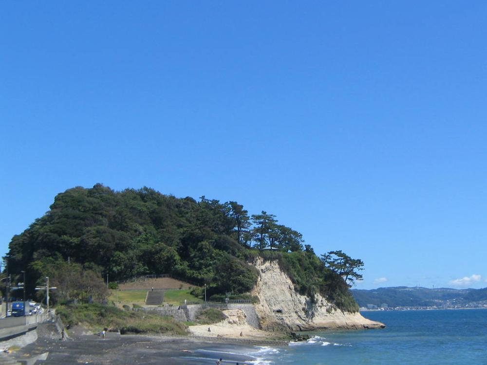 park. 1400m until Inamuragasaki Seaside Park