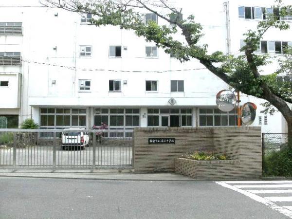 Junior high school. Fukasawa 1850m until junior high school