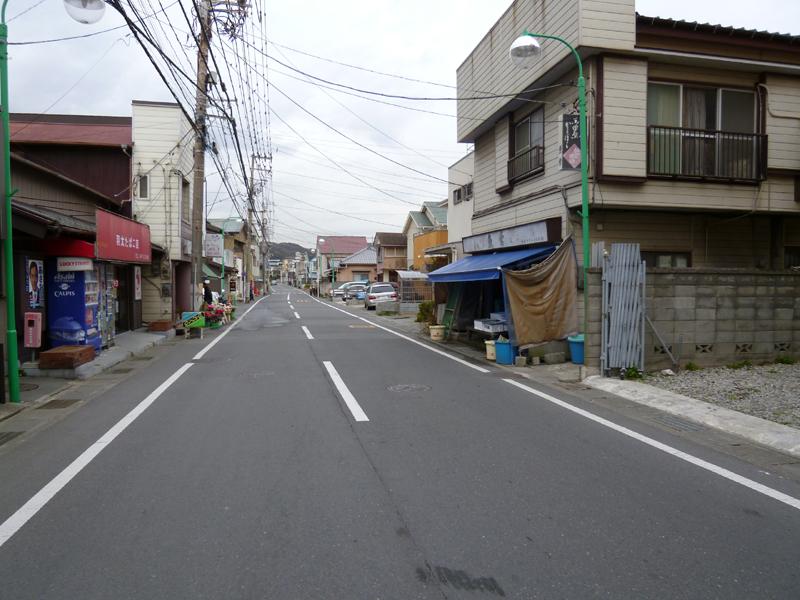 Local photos, including front road. Frontal road