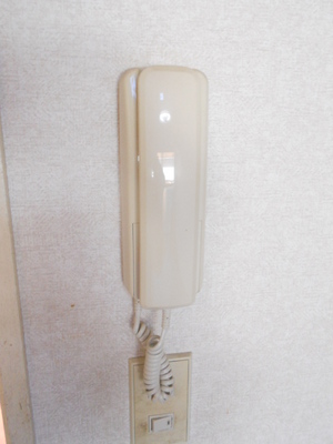 Security. Wide loft ・ A quiet residential area