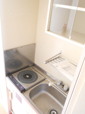Kitchen. Wide loft ・ A quiet residential area