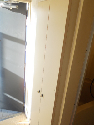 Entrance. Wide loft ・ A quiet residential area
