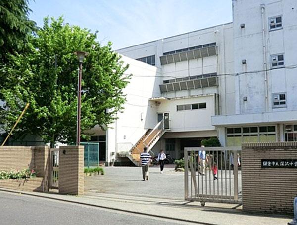 Junior high school. Fukasawa 1860m until junior high school