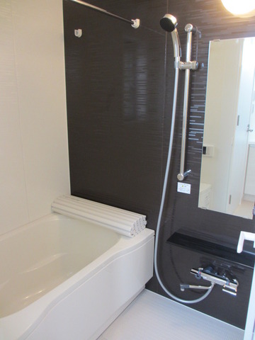 Bath. Reheating ・ Bathroom dryer with