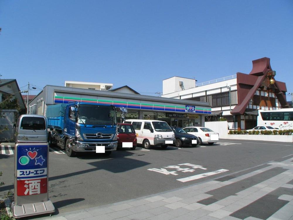 Other. Three F Yuigahama shop