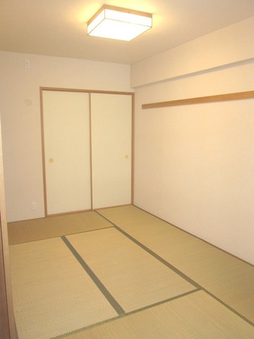 Living and room. Japanese-style room 6 quires