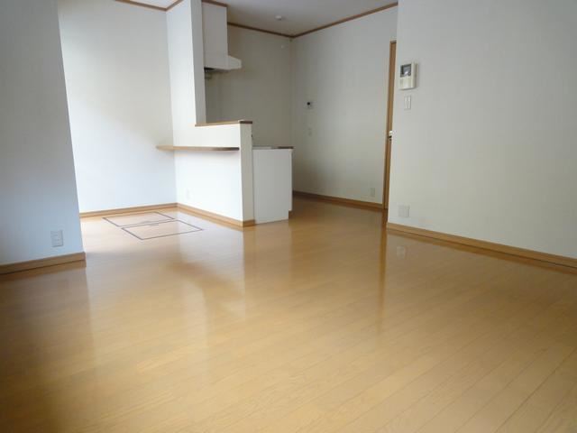 Living and room. Popular counter kitchen! 
