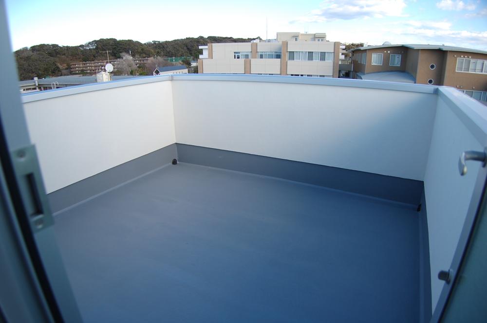 Balcony. (December 2013) Shooting