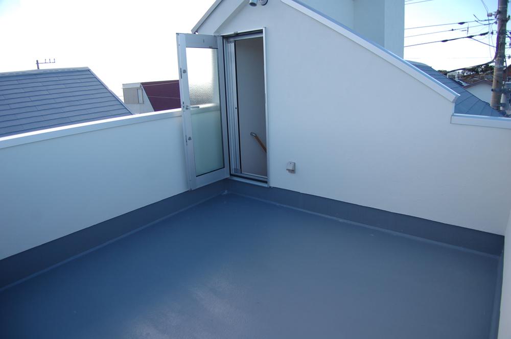 Balcony. (December 2013) Shooting