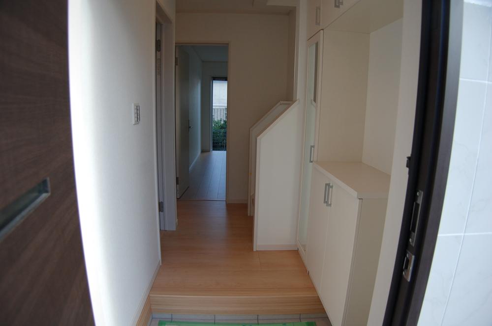 Entrance. (December 2013) Shooting