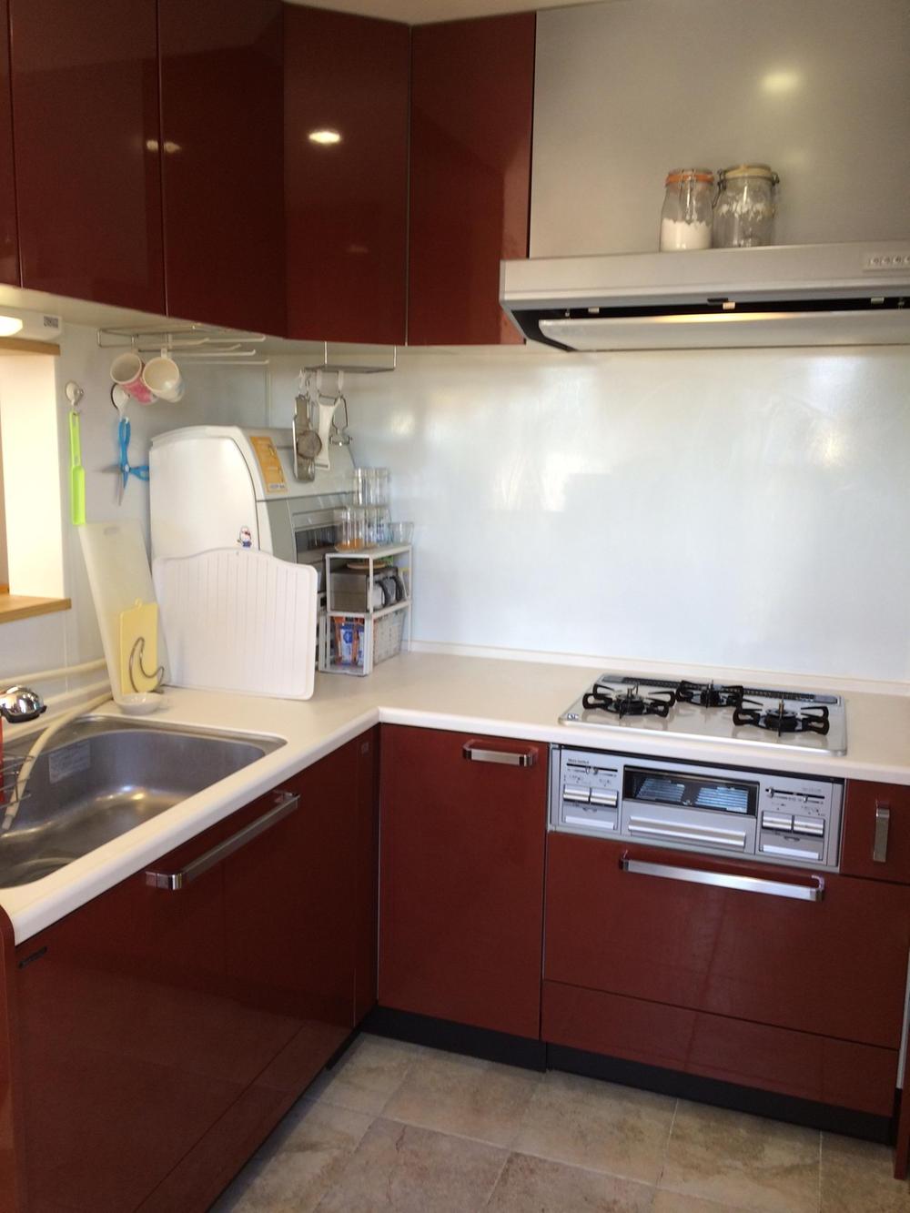 Kitchen. Local (12 May 2013) Shooting