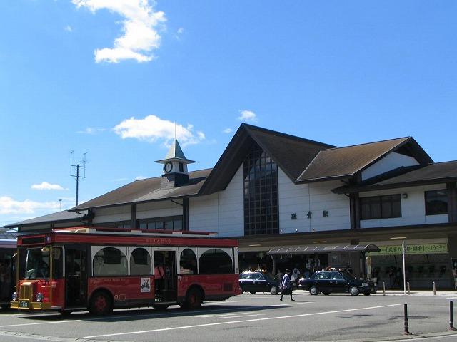 station. 2100m to Kamakura Station
