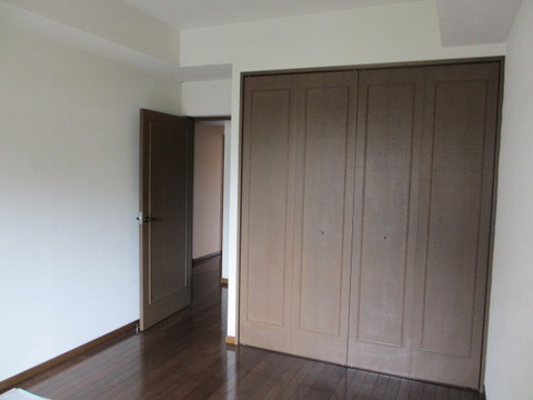 Other room space. Western-style 6 Pledge